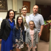 Abiturientas su šeima